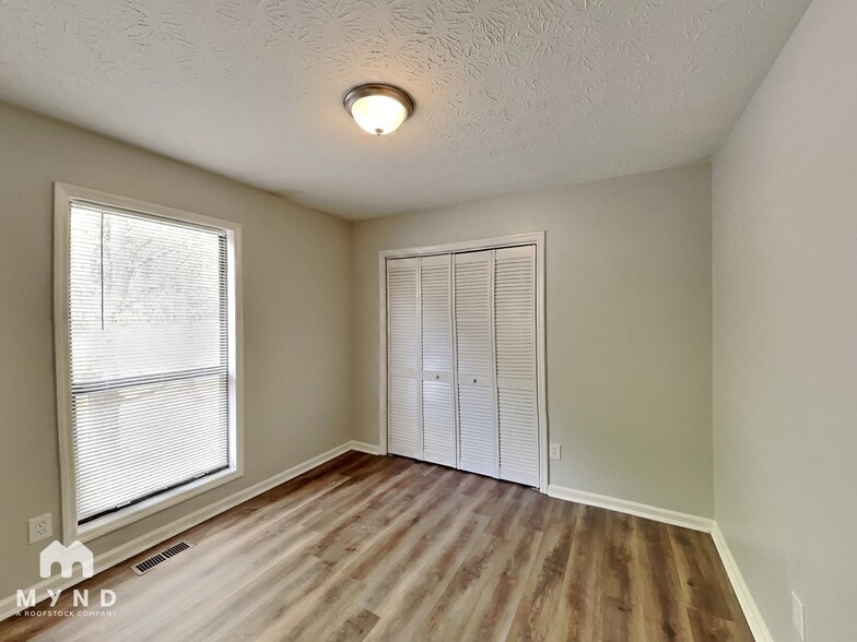 Building Photo - 2664 Bomar Rd