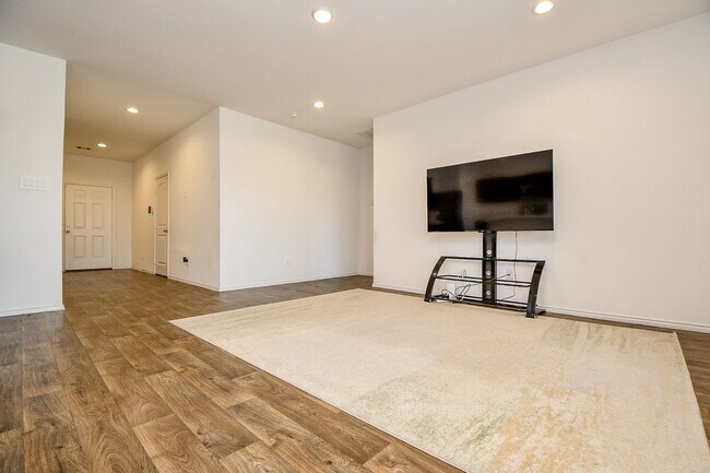 Building Photo - 21602 Zydeco Ct