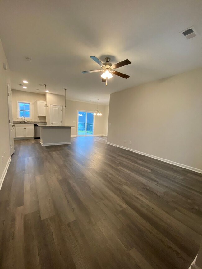 Building Photo - Brand New Beautiful 3 Bedroom 2.5 Bathroom