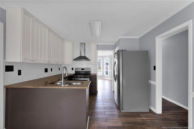 Building Photo - 1183 Helmsley Dr