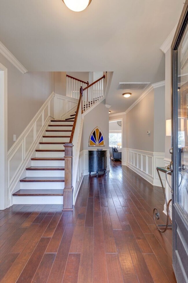 Building Photo - Spotless 5BR/3.5BA rental home, Meade of A...