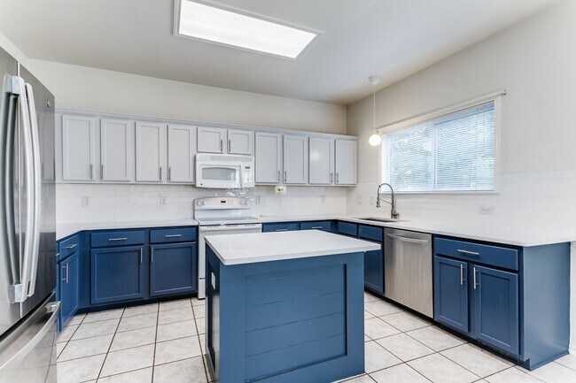 Building Photo - 4-BEDROOM IN PRESTON HOLLOW