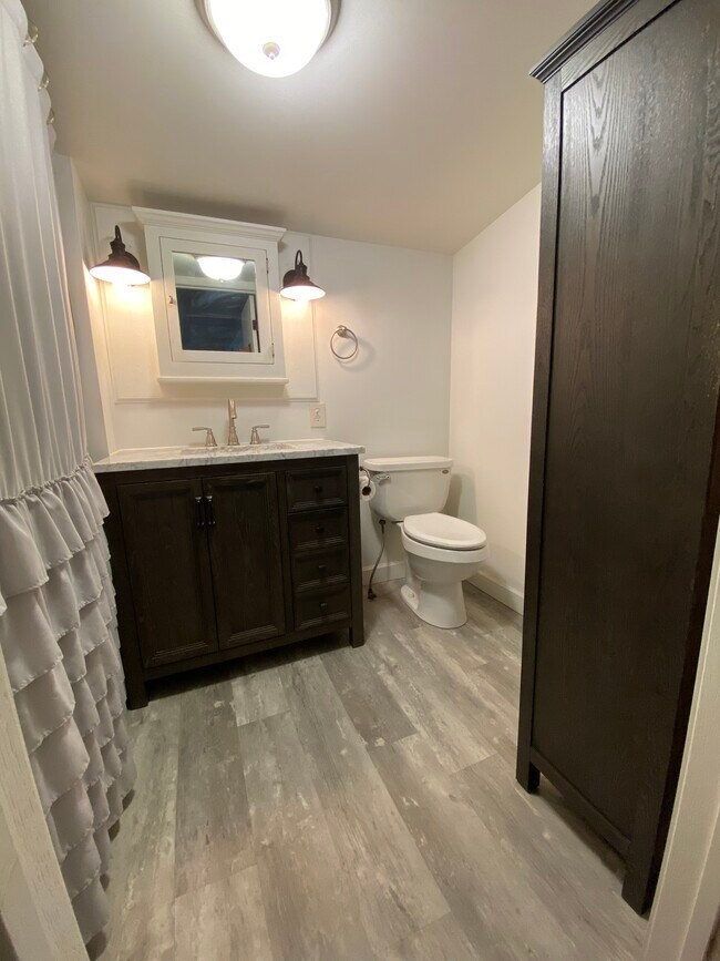Bathroom - 7012 W 138th Ln