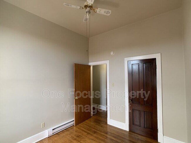 Building Photo - 307 N Vesper St