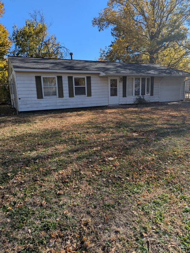 Building Photo - 910 S Duncan Rd