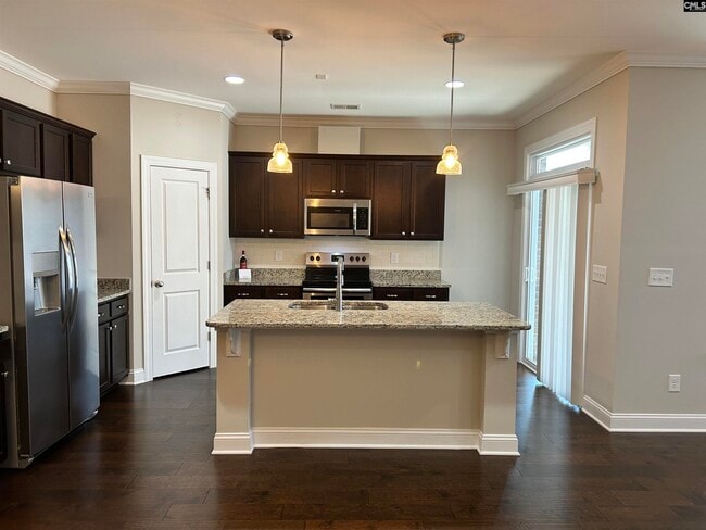 Building Photo - 905 Layton Way