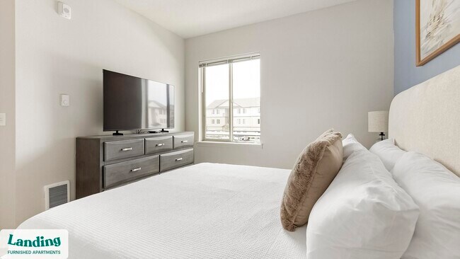 Building Photo - 2145 Molalla Rd