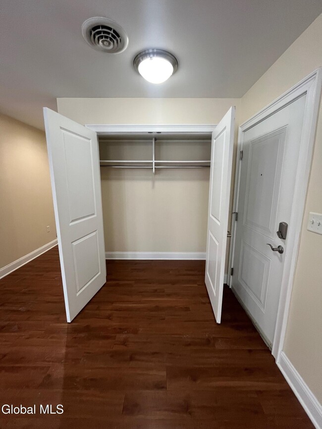 Building Photo - 74 Weibel Ave