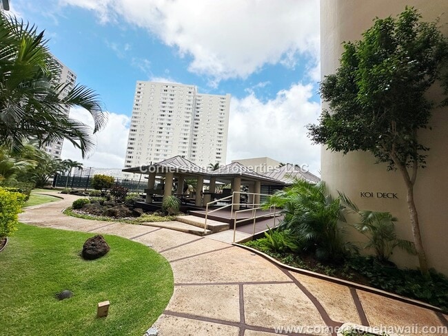 Building Photo - 1212 Nuuanu Ave