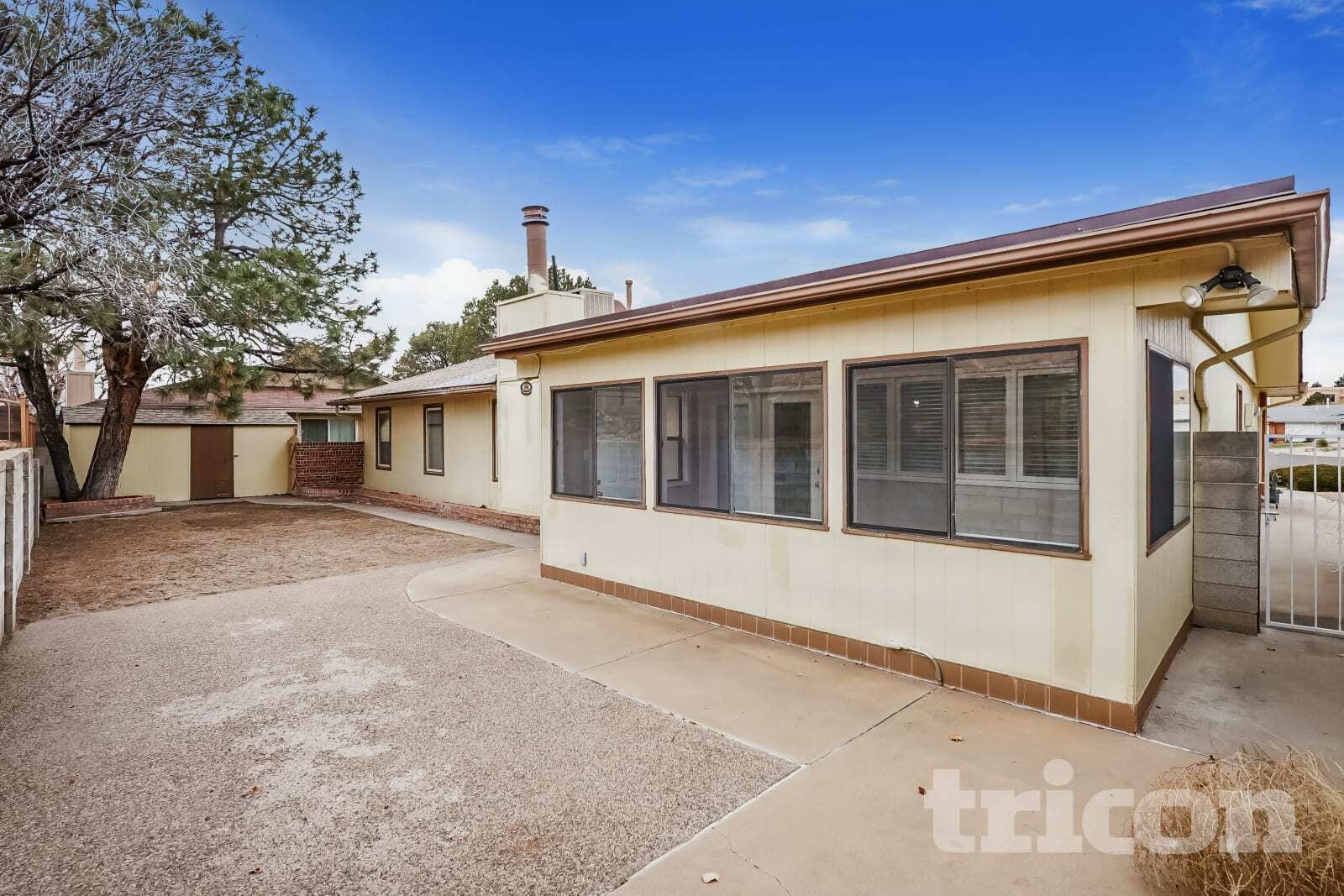 Building Photo - 1416 Nemesia Pl NE