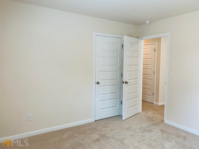 Building Photo - 49 Lauritsen Way