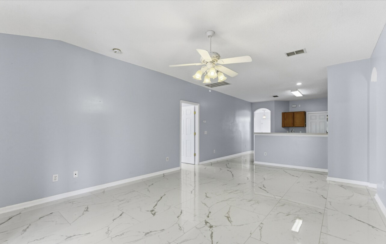 Building Photo - 14626 Falling Waters Dr