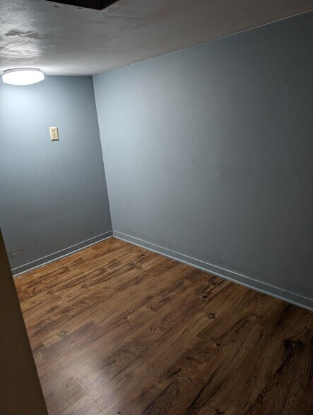 Building Photo - 414 Becker Ave SW
