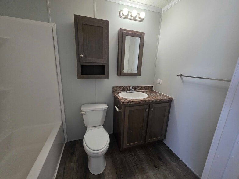 Building Photo - 3709 Juniper St