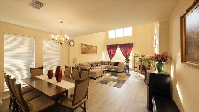 Building Photo - 4111 Creek Ridge Ln