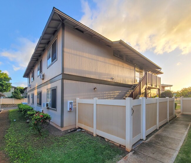 Building Photo - 3BR / 2Bath / 2Parking - Shores at Suncres...