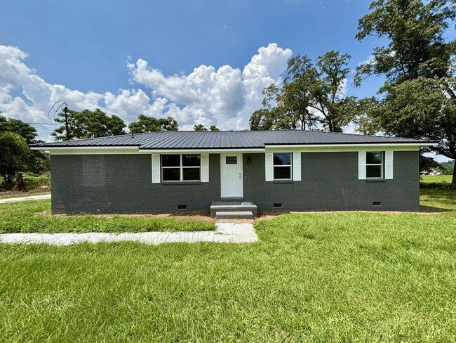 Primary Photo - Available now FOR RENT in Dothan, AL!!