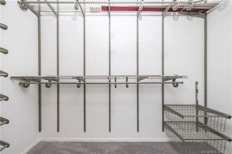 Building Photo - 23 Horizon Hill Rd