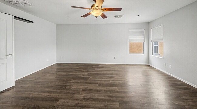 Building Photo - 17593 N 185th Dr