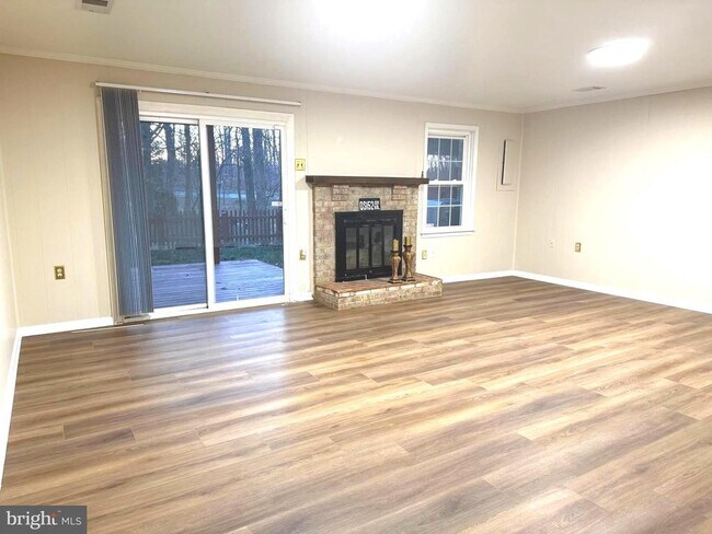 Building Photo - 11382 Cromwell Ct