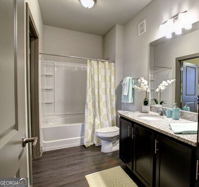 Building Photo - 800 Milwood St