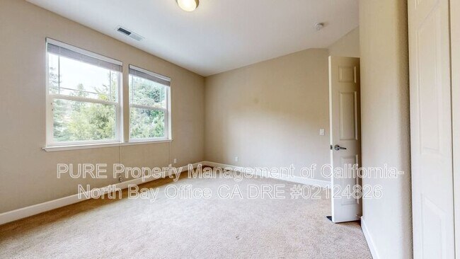 Building Photo - 14600 Jomark Ln