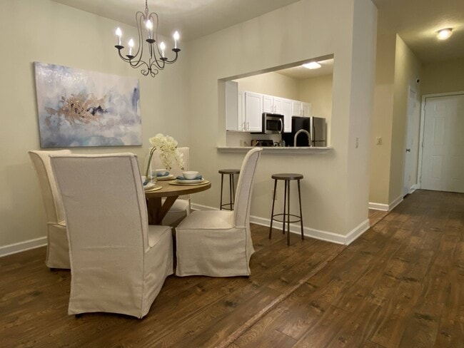 Building Photo - Summit of Shreveport Apartment Homes