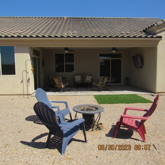 Building Photo - Beautiful Home with 57ft Boat Deep Garage! Can be rented Furnished or Unfurnished