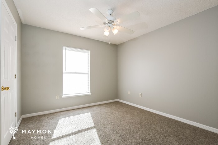 Building Photo - 604 Muskrat Dr