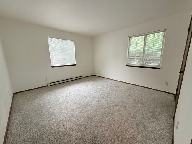 Building Photo - 716 Mansfield Ct