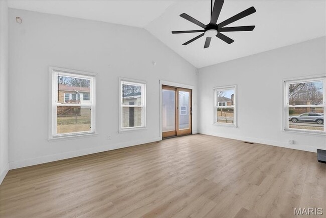 Building Photo - 3815 Bayless Ave