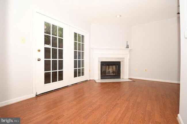 Building Photo - 601 N Tazewell St
