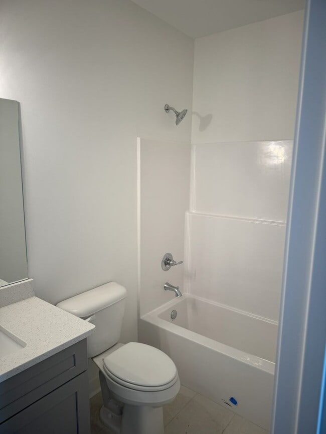 Building Photo - 503 South Grove