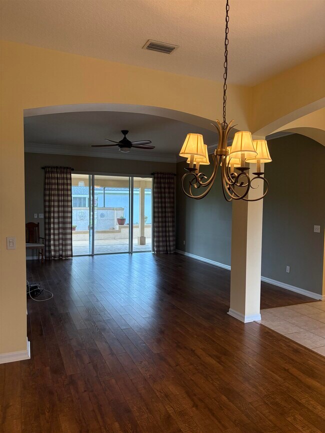Building Photo - 900 Windward Way