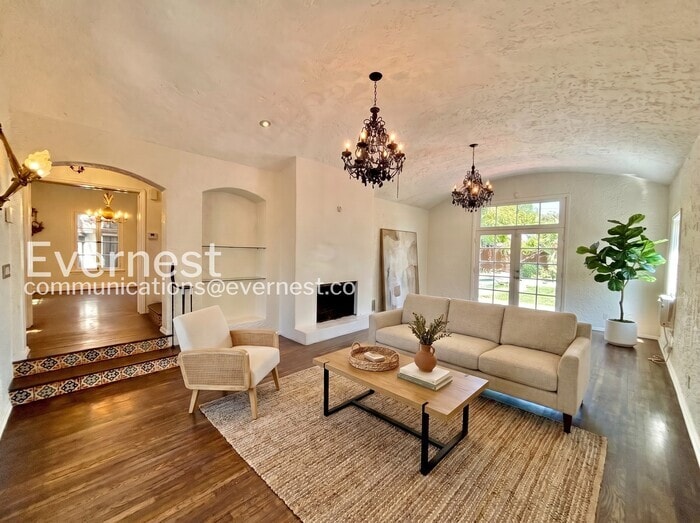 Building Photo - 132 N Crescent Heights Blvd