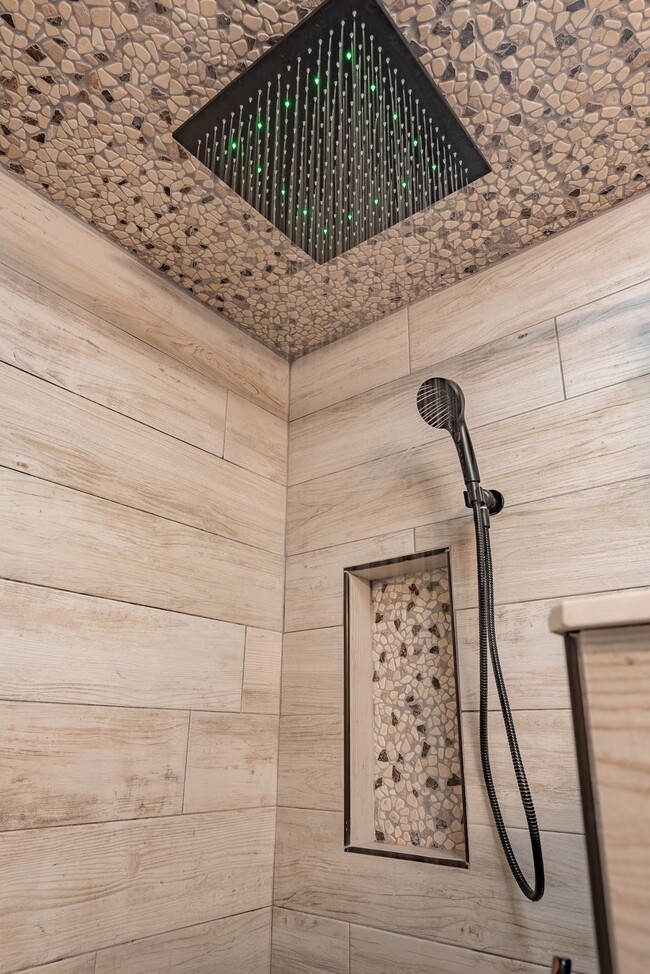 Building Photo - 1726 65th St