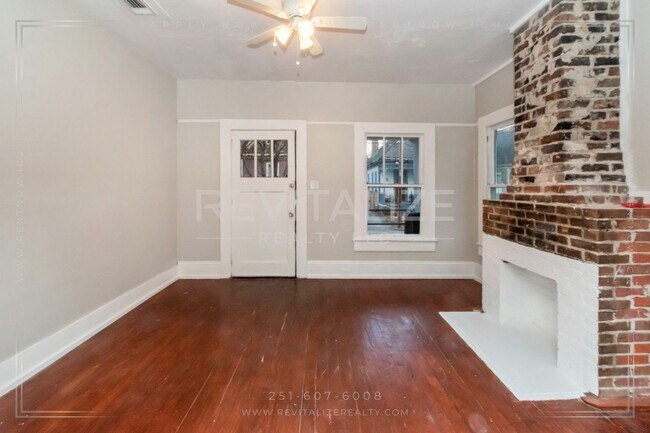 Building Photo - Charming 2-Bedroom Cottage in the Desirable New Saint Francis Community