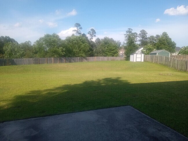 Building Photo - 4 Bedrooms 3.5 Bathrooms FOR RENT