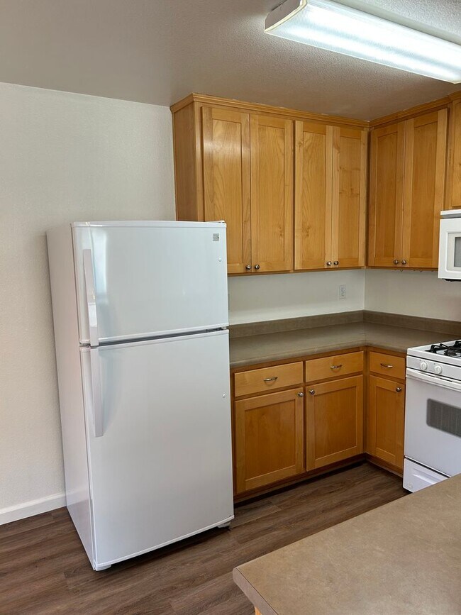 Building Photo - 582 Morgan Dr