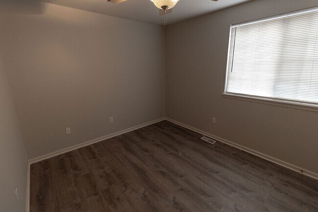 Building Photo - 3916 Snowy Owl Dr