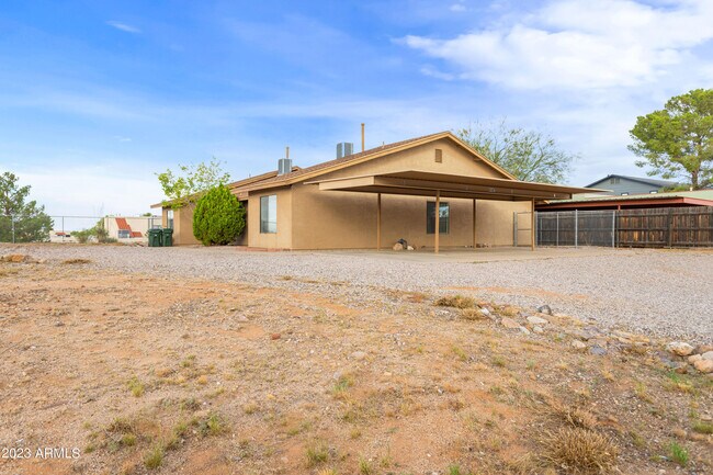 Building Photo - 4147 Calle Barona