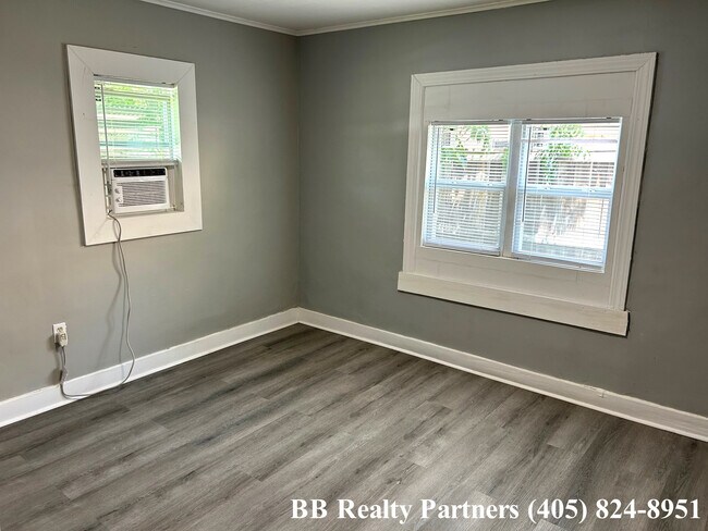 Building Photo - 4207 E 4th Pl