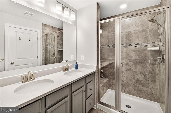 Building Photo - 22739 Tate St