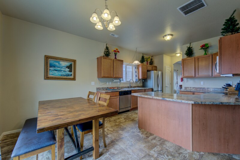 Building Photo - 9711 Desert Lily Cir