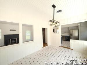 Building Photo - 1214 Sutton Dr