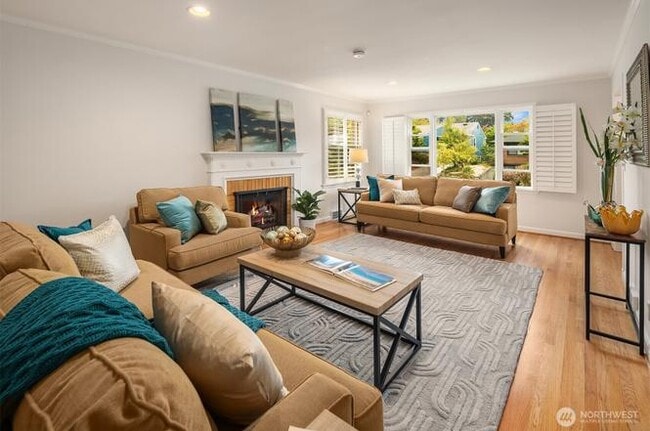 Building Photo - 5035 47th Ave NE