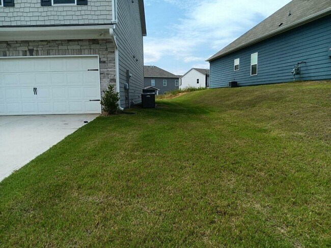 Building Photo - 233 Chase Drew Dr S W