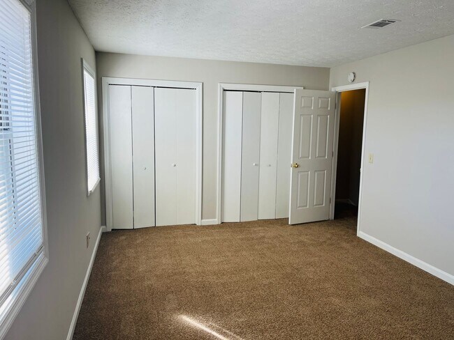 Building Photo - Welcome to Smyrna! Prime location, newly renovated, private fenced backyard, must see!