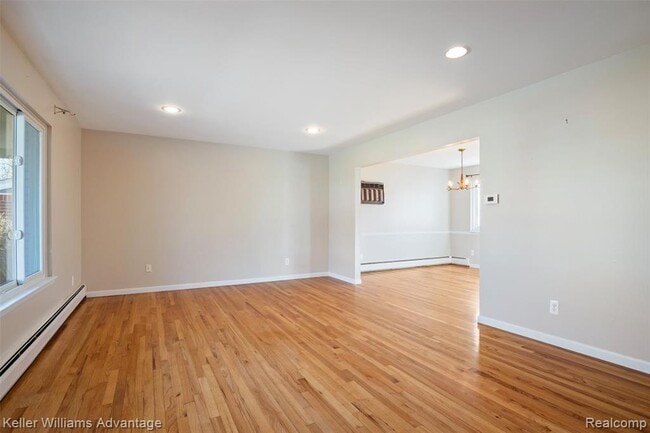 Building Photo - 14377 Cranston St