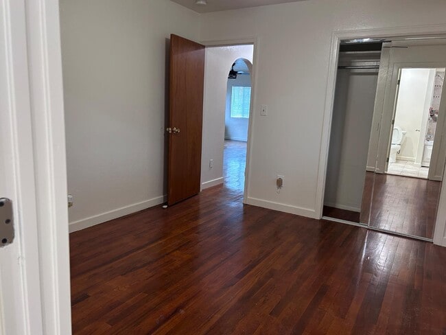 Building Photo - 10431 S Bethel Ave